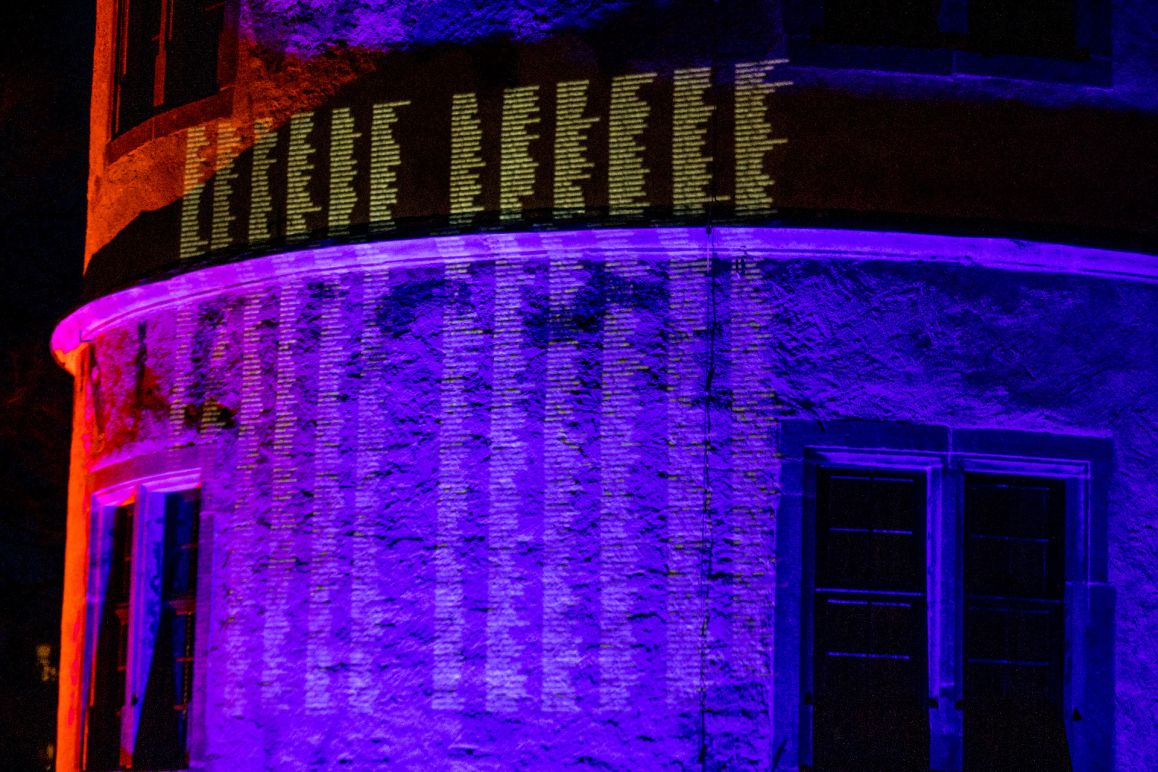 Mehr als 1.285 Namen